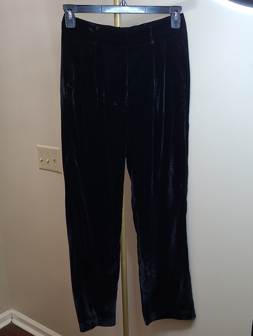 Old Navy Black Velvet Taylor Wide-Leg Trousers size Small